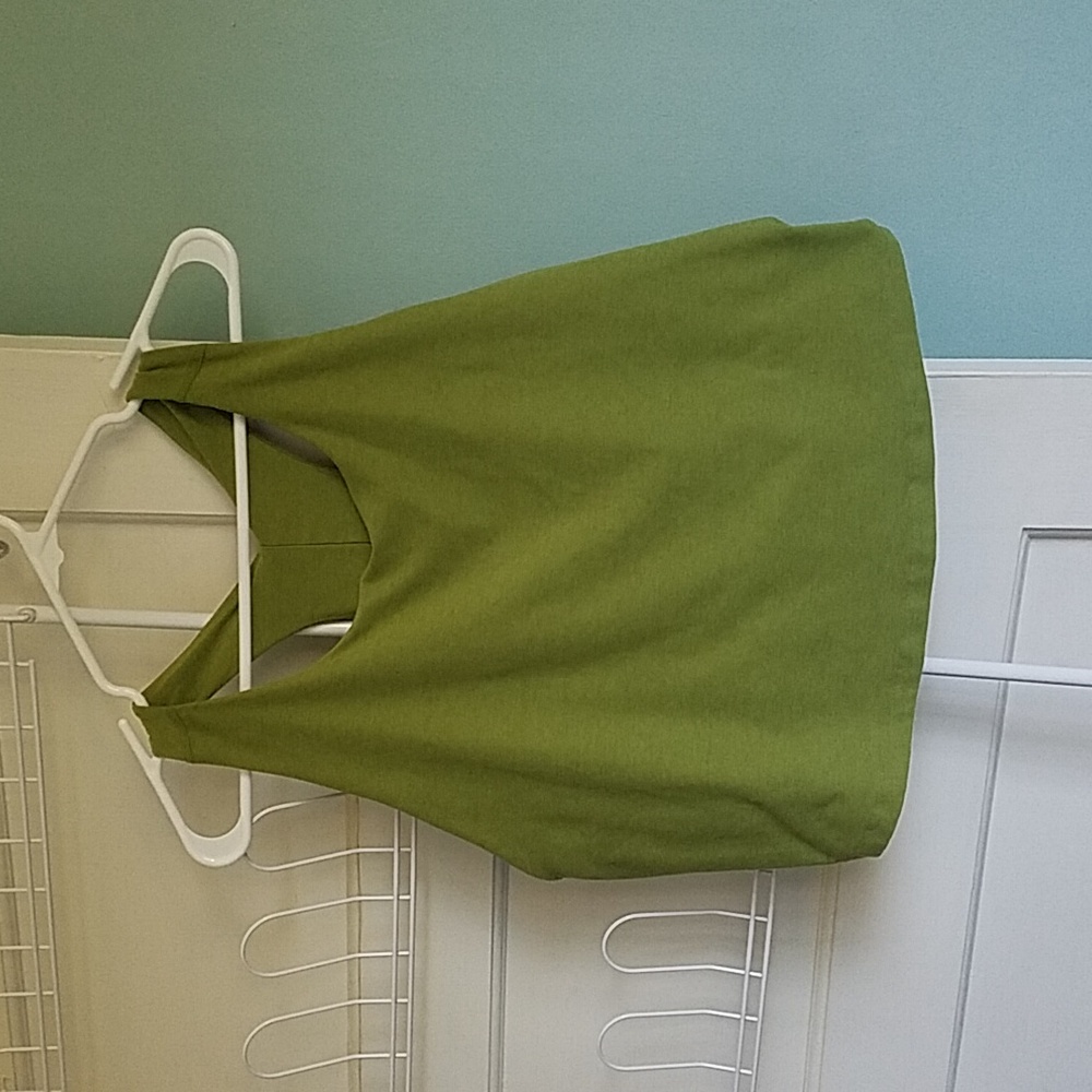 Beyond Yoga Green Focus Cropped Tank Top